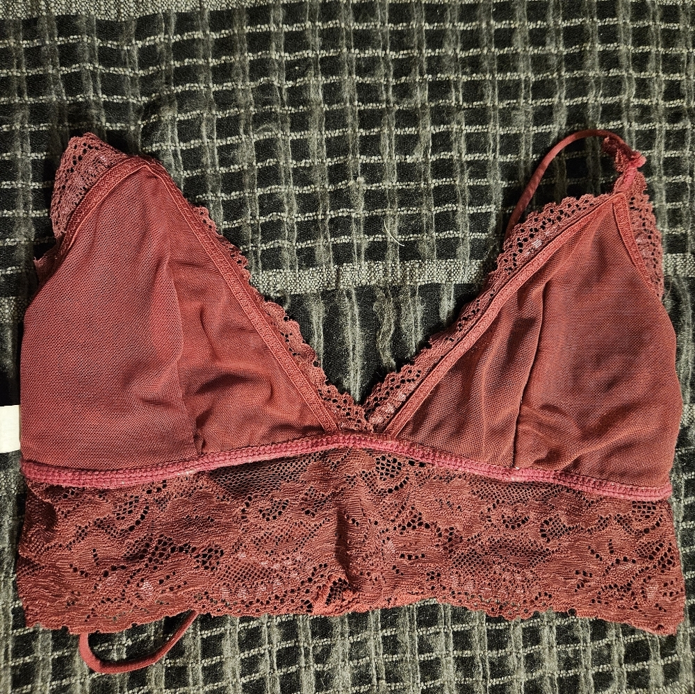 Me To We Lace Bralette - Picture 5 of 7